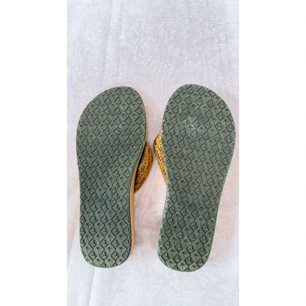 Women's Size 8 Margaritaville Flip Flops